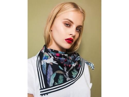 Платок Зайцы 90000